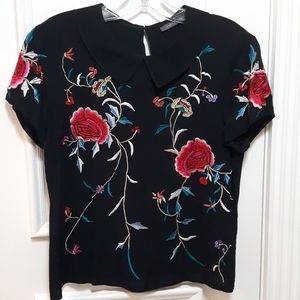 🛍 embroidered floral blouse